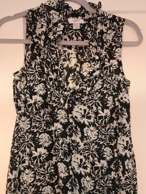 LOFT Black and White Floral Ruffle Neck Sleeveless Top